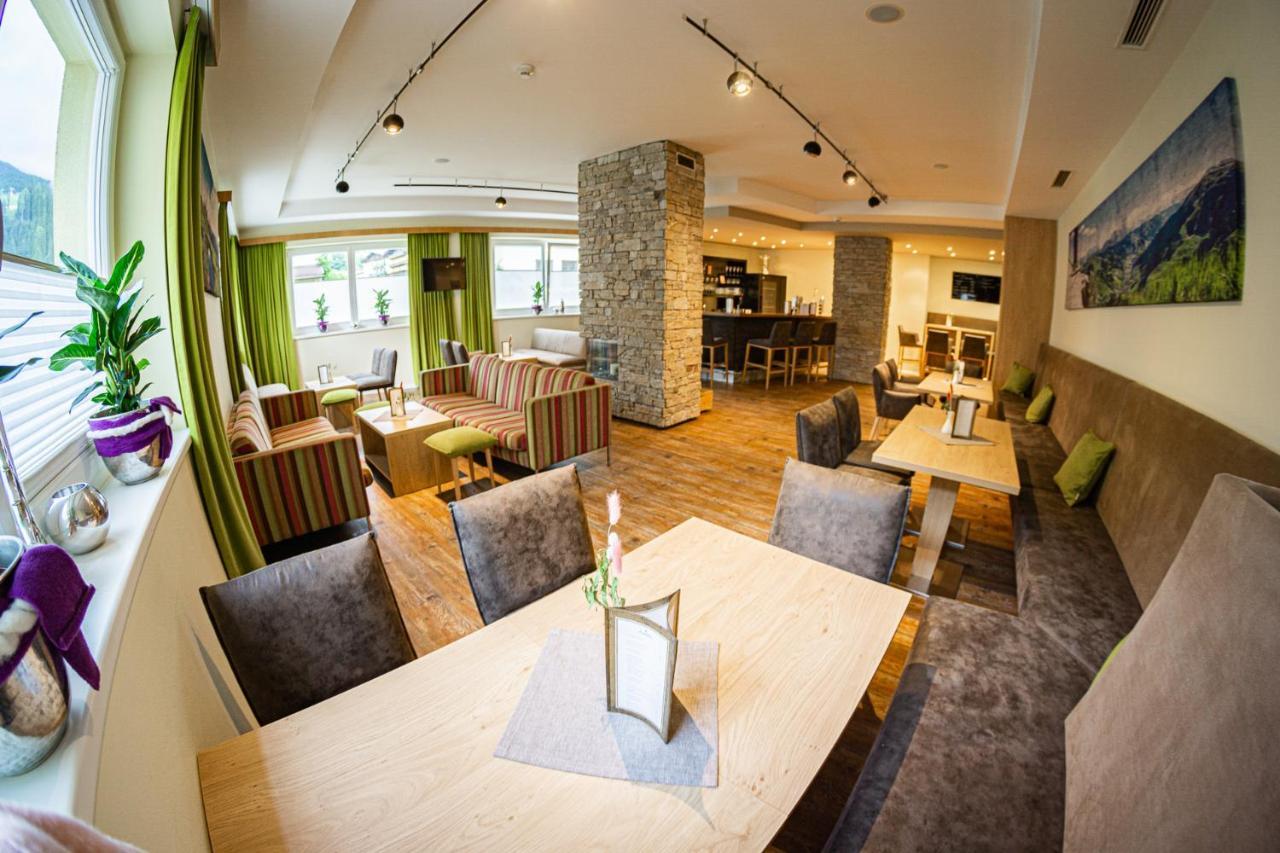 Hotel Garni ALPINA Saalbach-Hinterglemm Esterno foto