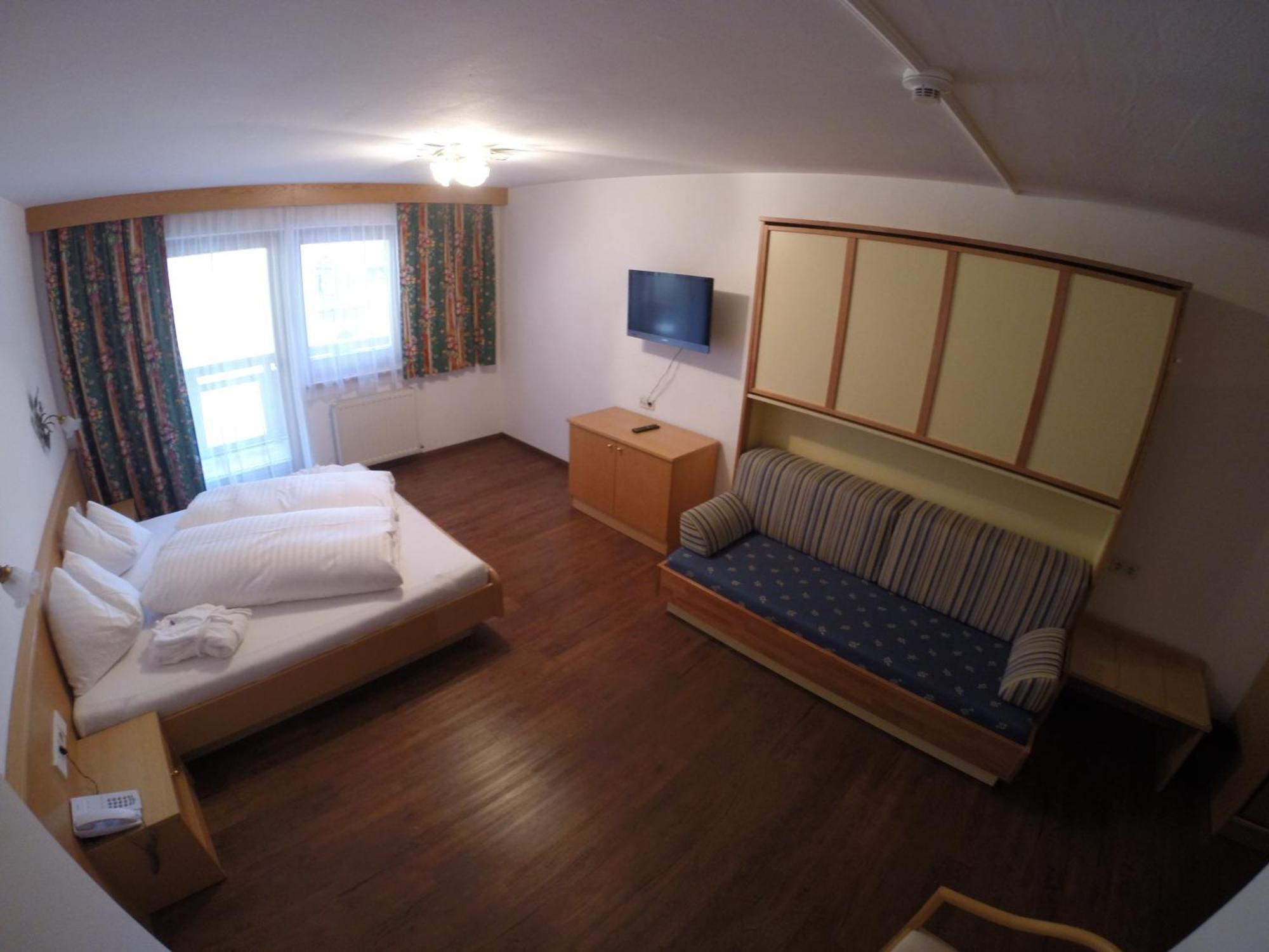 Hotel Garni ALPINA Saalbach-Hinterglemm Camera foto